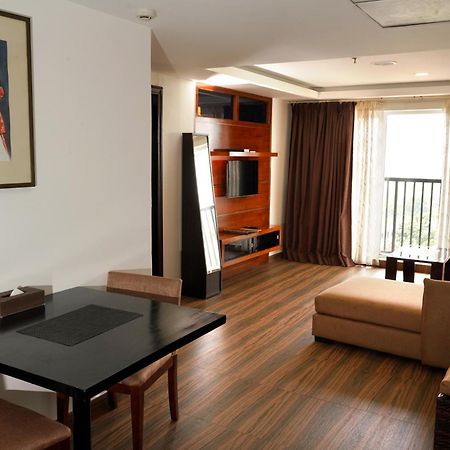 Kga Elite Continental Hotel Tiruvalla Exterior photo